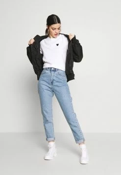 Tiernahrung Outlet Store -Even&Odd Verkäufe 2024 44851c3666324c8baa548388a62278b4