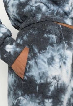 Even&Odd Damen SET - CROPPED SWEAT & JOGGER IN TIE DYE - Sweatshirt - Grey 11 Even&Odd Damen SET - CROPPED SWEAT & JOGGER IN TIE DYE - Sweatshirt - Grey -Even&Odd Verkäufe 2024 701e26188b274b60a460f7946e6d8612