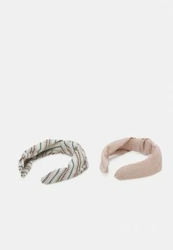 Tiernahrung Outlet Store -Even&Odd Verkäufe 2024 73f5dd1e3d114b9ab8b48e532b3de7b8