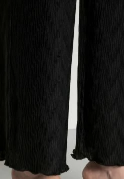 Even&Odd Damen Plisse Scallop Hem Trouser - Stoffhose - Black 11 Even&Odd Damen Plisse Scallop Hem Trouser - Stoffhose - Black -Even&Odd Verkäufe 2024 b1f06f8eb22f4619869a5ff523015af1