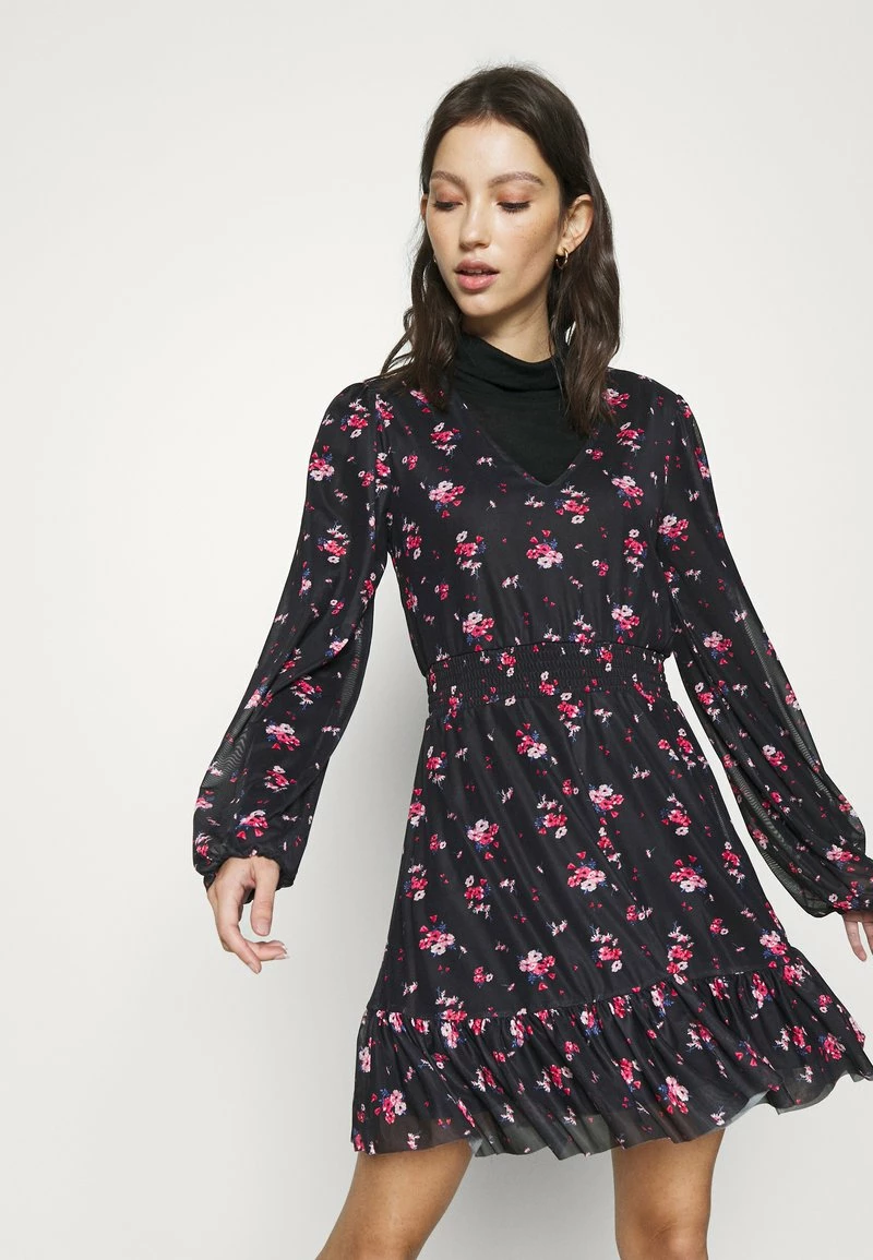 Even&Odd CINTERED V NECK ALL OVER MESH MINI VOLANT DRESS - Freizeitkleid - Black/red | Damen 3 Even&Odd CINTERED V NECK ALL OVER MESH MINI VOLANT DRESS - Freizeitkleid - Black/red | Damen