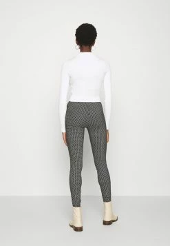 Even&Odd Damen 2 PACK - Strickpullover - Black/white -Even&Odd Verkäufe 2024 e4ccb4a491b944f8a502c12963fd630b