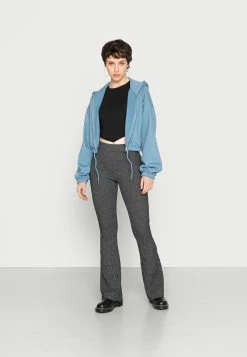 Even&Odd Damen CROPPED LONG SLEEVE WITH POINTY HEM - Langarmshirt - Black -Even&Odd Verkäufe 2024 ff0a5d81895349f58ee63b51ddac818a